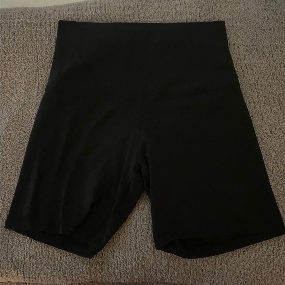 lululemon high rise biker shorts 6”